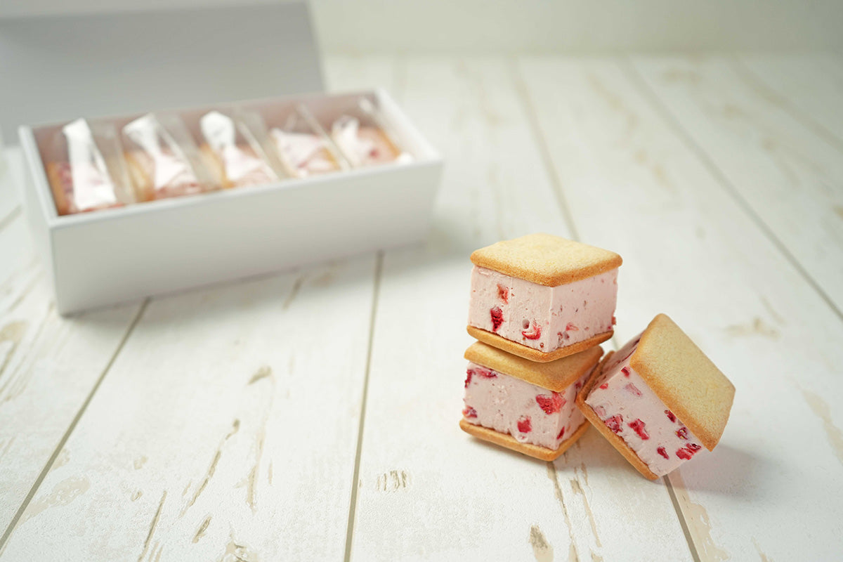 カッサータ チーズケーキ カッサータサンド いちごスイーツ